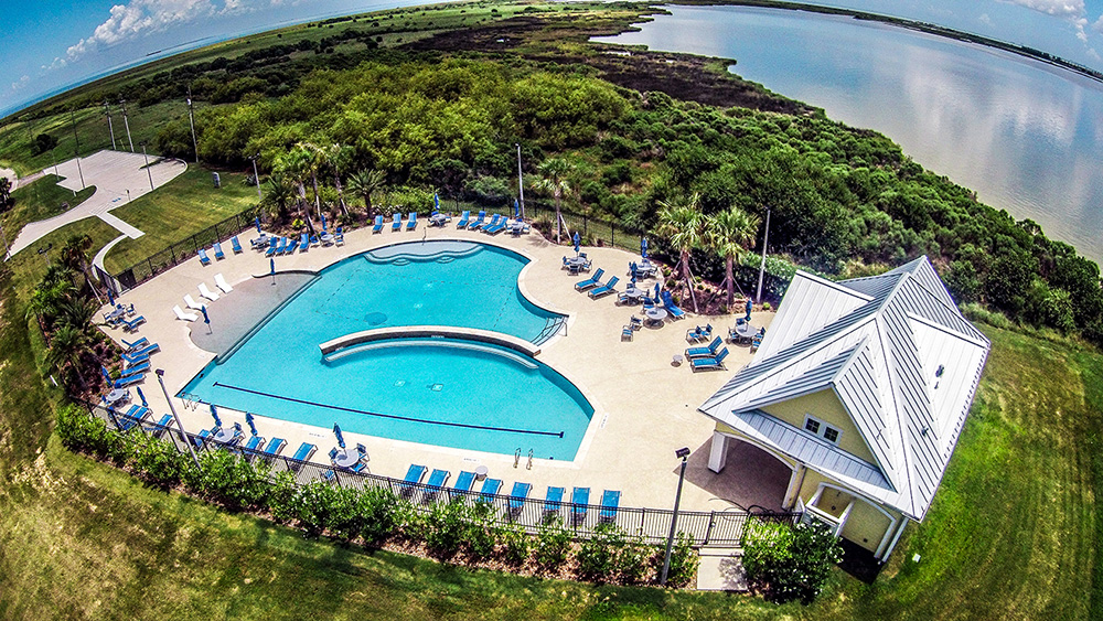 recreation centers near me with a pool